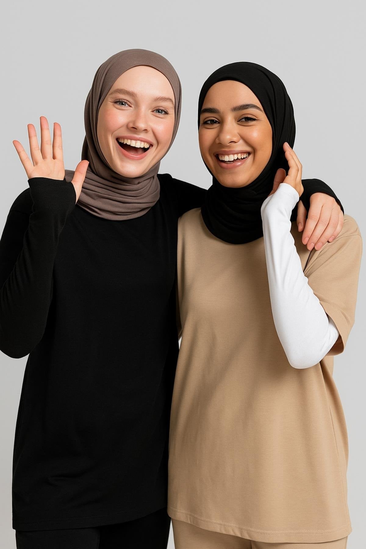 2'li Paket Parmak Detaylı Lastikli Kolluk Seti - Beyaz ve Siyah