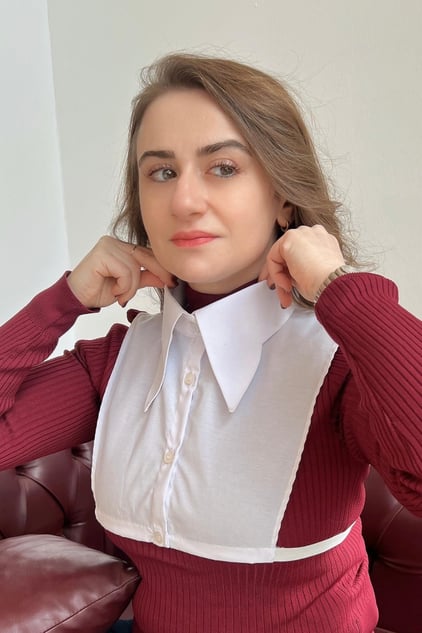 Kelebek Model Gömlek Yakası - Beyaz