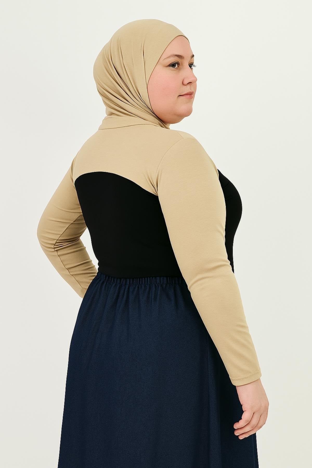 MIRACH Curve Büyük Beden Sıfır Yaka Boyunluklu Kolluk - Bej