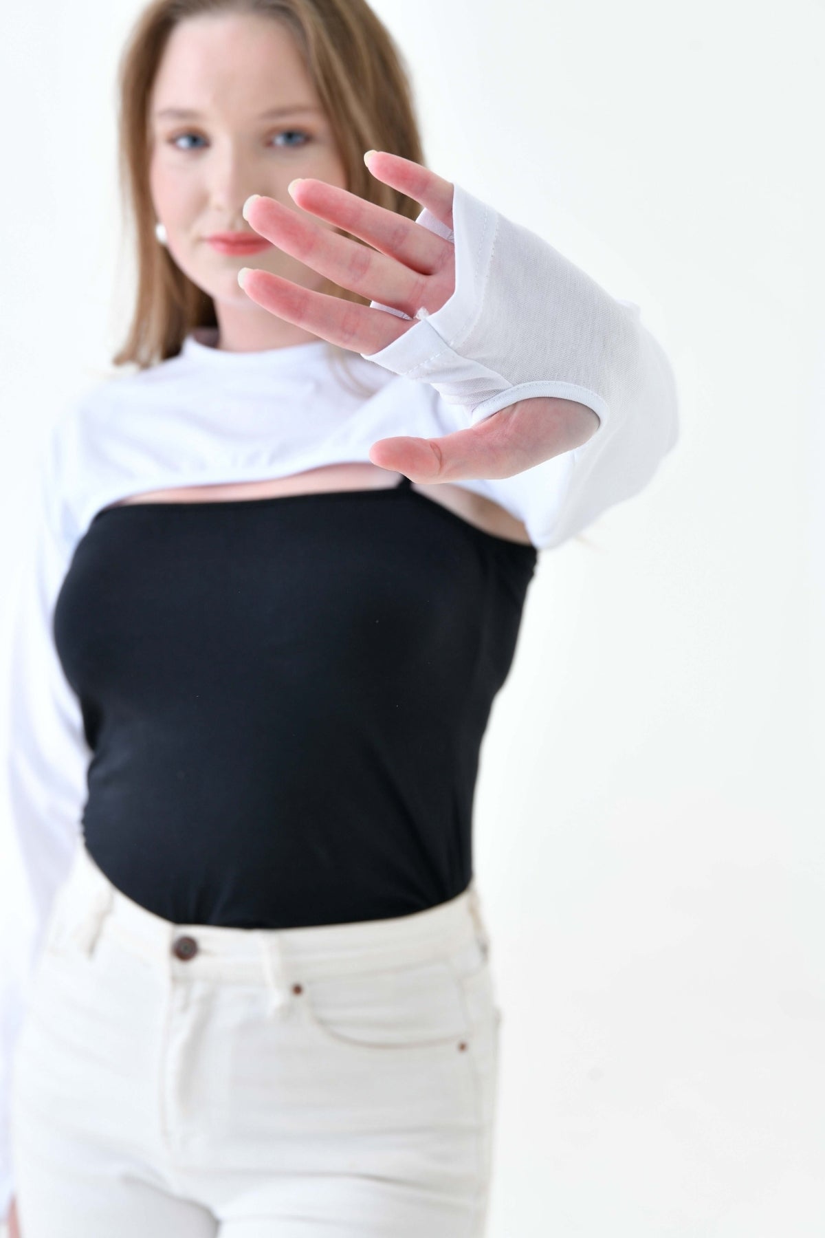 MIRACH Curve مقاس كبير بياقة دائرية وغطاء للذراع بأصابع - أبيض