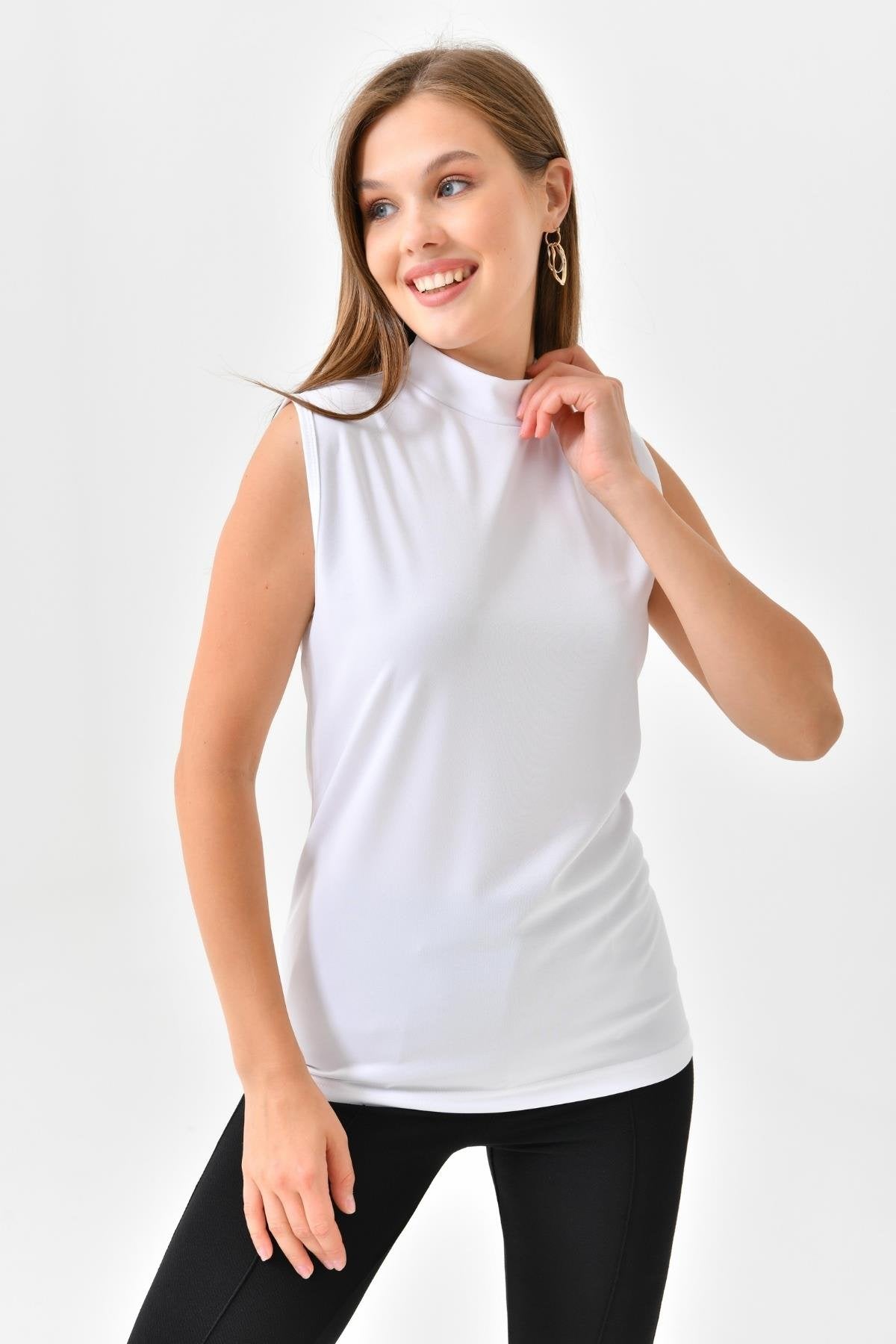 Tesettür içlik elbise olarak kullanılabilen kolsuz penye içlik modeli