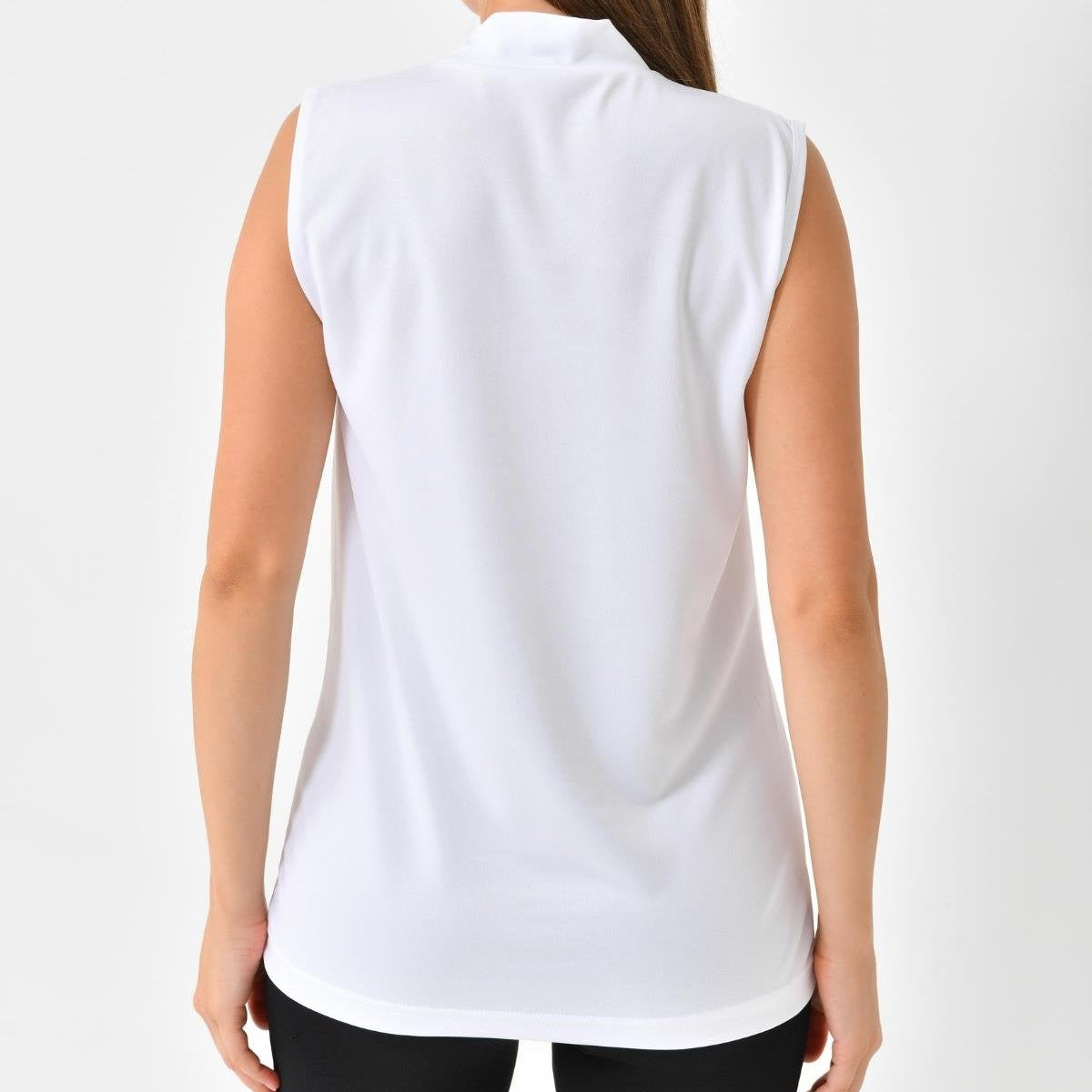 Kadınların elbise altına giyilen iç giysisi beyaz uzun içlik modeli