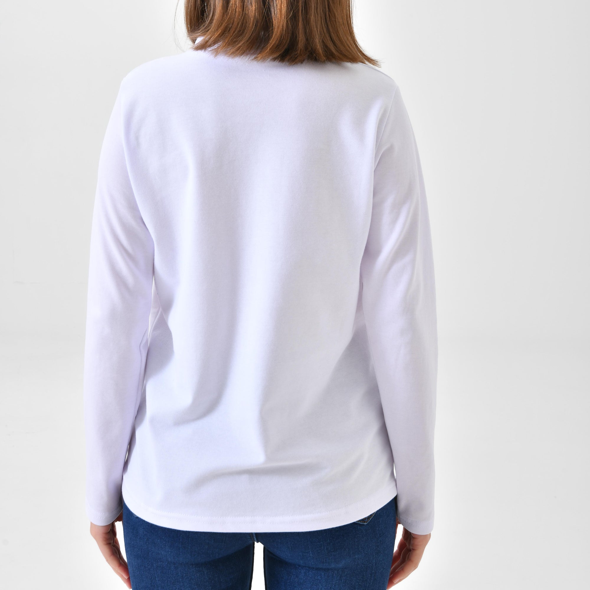 Beyaz bluz kadın günlük kullanım şık ve rahat tasarım