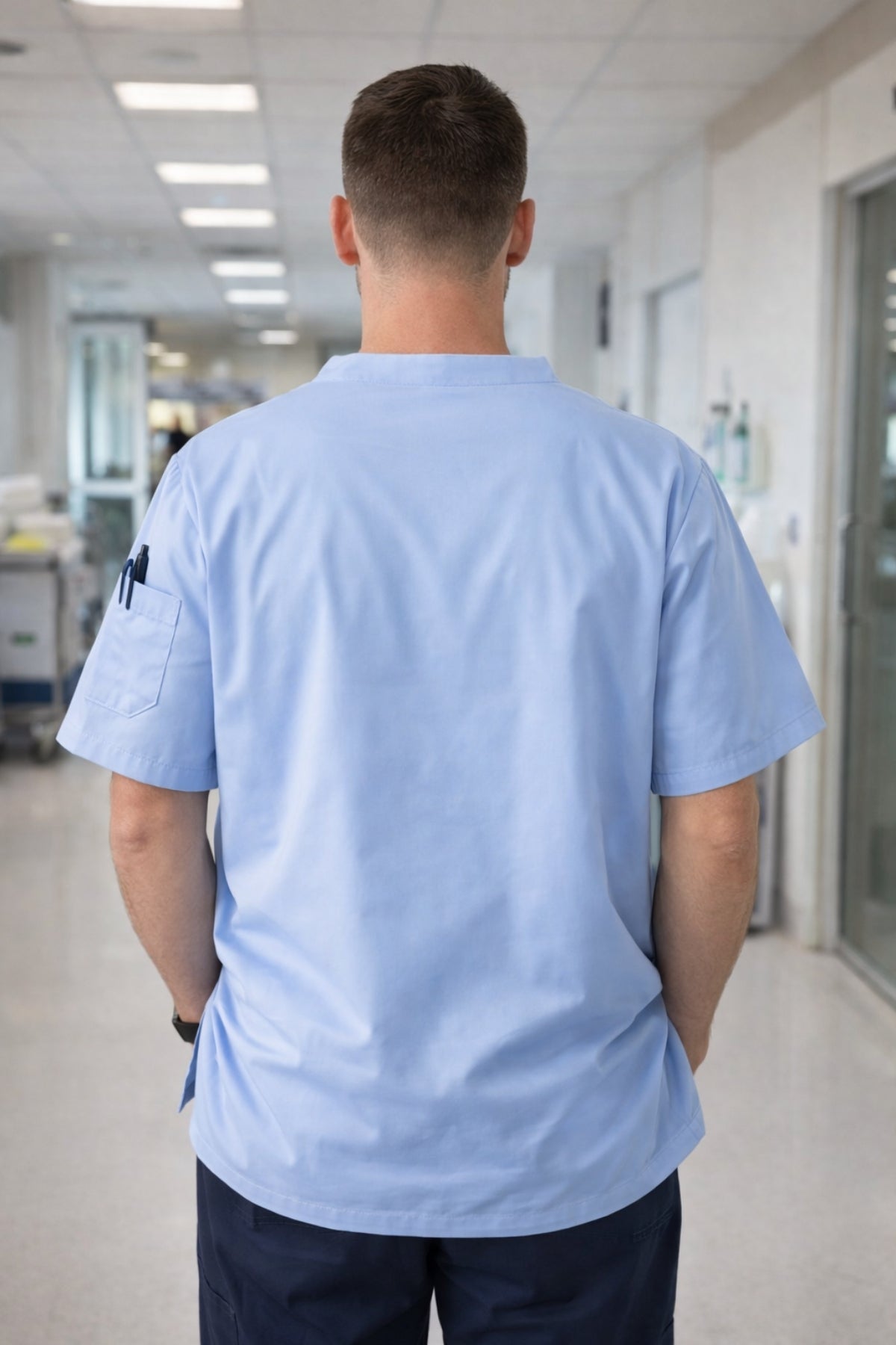 قميص تنظيف من قطعة واحدة - أسود