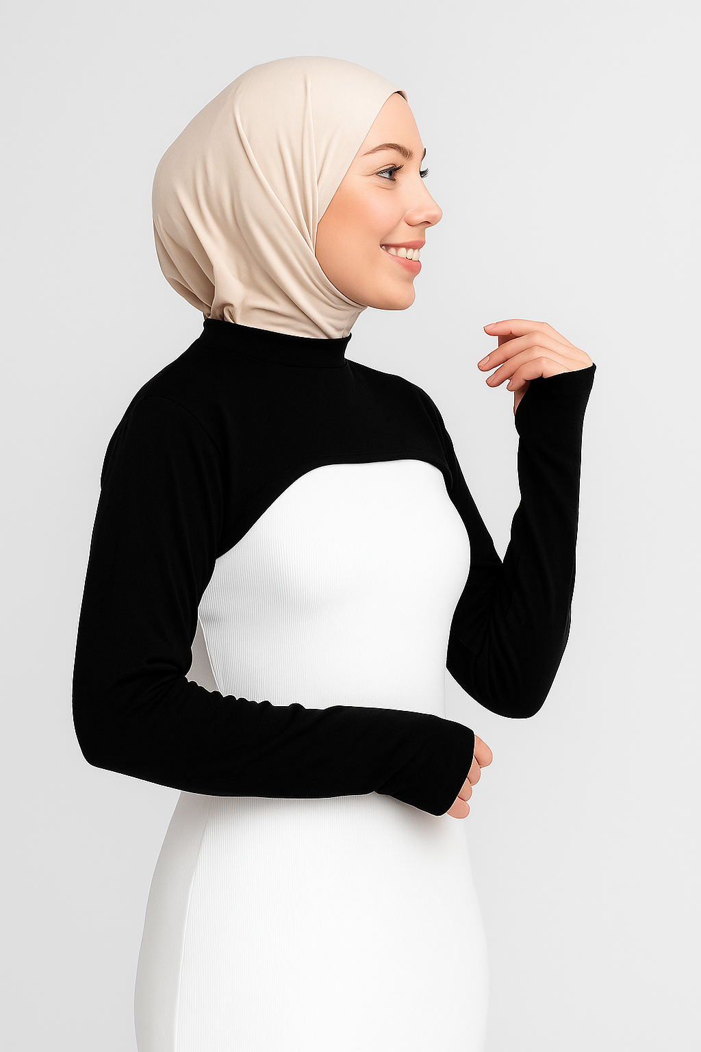 سوار ذراع بدون ياقة للرقبة - أسود