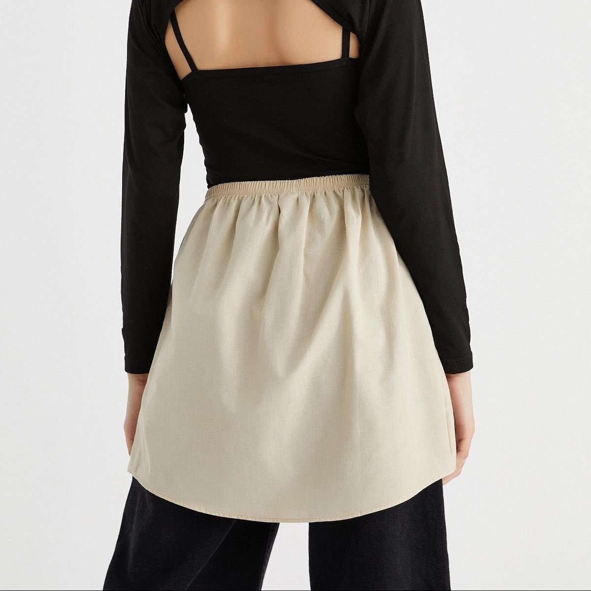 Gömlek etek tesettür kombin ile günlük şıklık sunan etek üstü gömlek tarzı