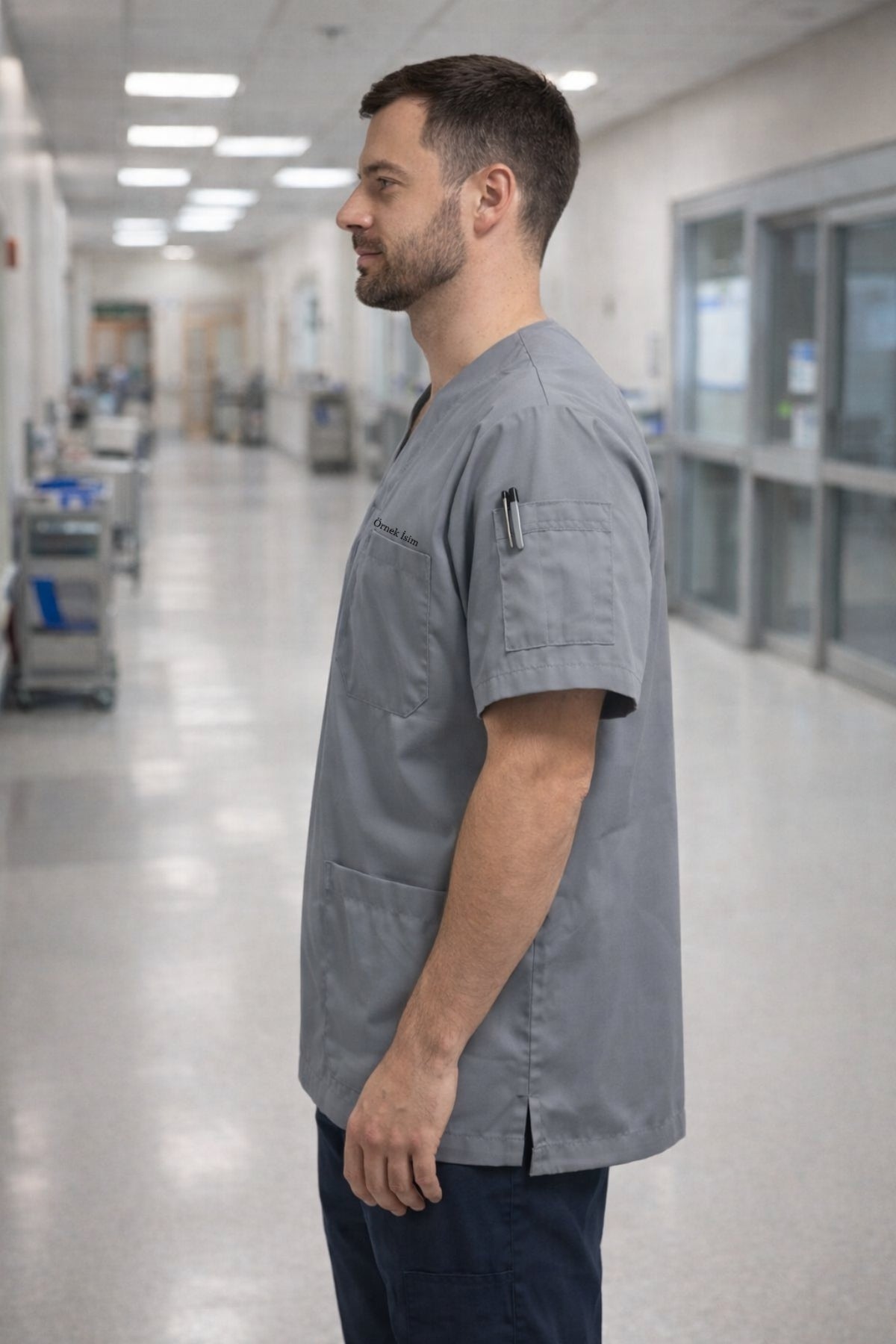 قميص تنظيف من قطعة واحدة - أسود