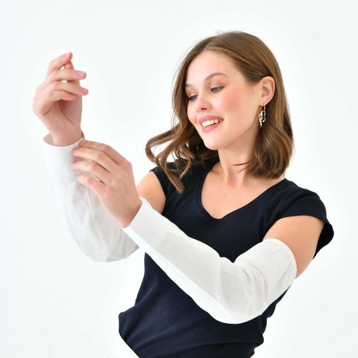 Penye kolluk ve tesettür boyunluk modelleri ile modern tesettür kombin