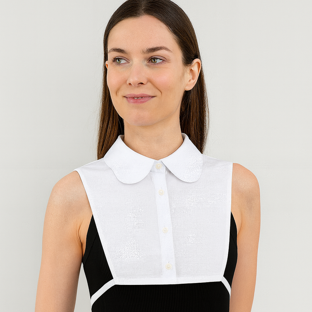 Kazak içi gömlek yakası ile katmanlı stil, beyaz sahte yaka kombin önerisi