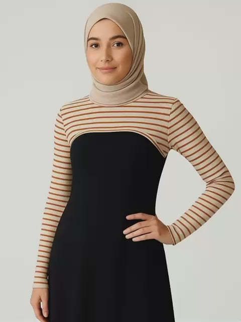 طوق قائم بياقة وأكمام - مخطط (أبيض)