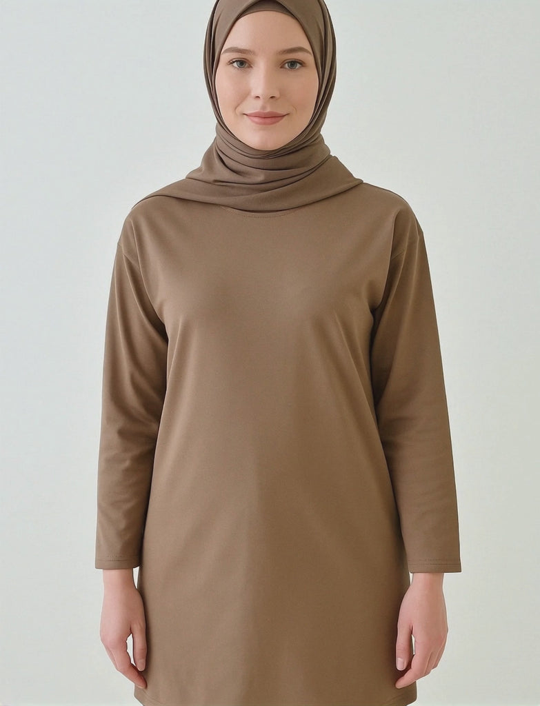 Yeni sezon kadın tunik modelleri ile şık ve rahat tesettür tunik görünümü