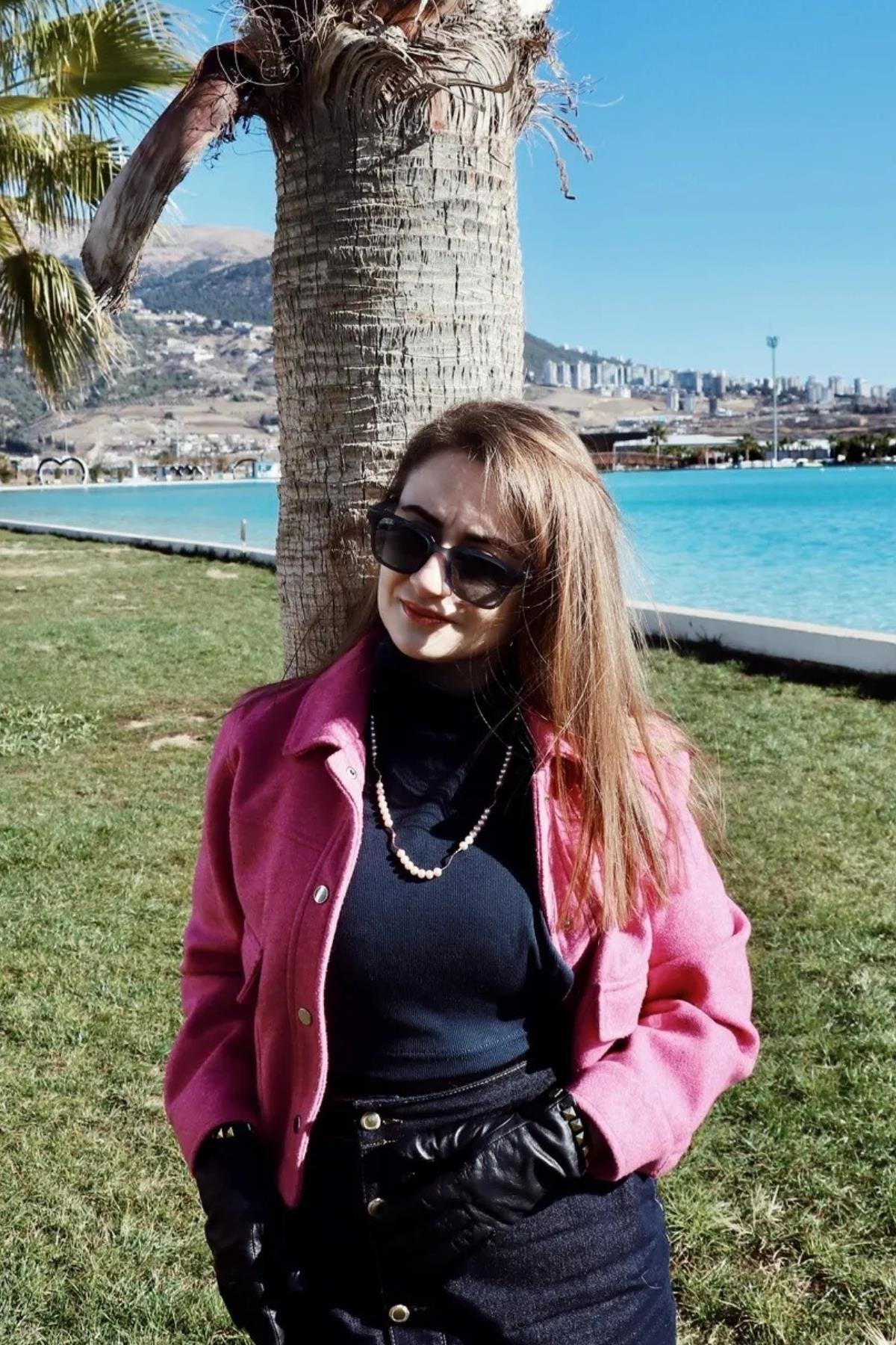 Penye tesettür kolluk ve boyunluklu kolluk modeli ile konforlu stil