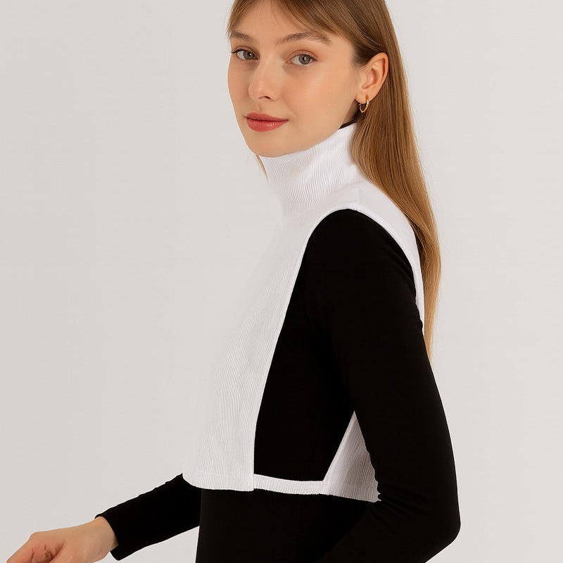 Siyah tesettür boyunluk modelleri ve beyaz kolluk detaylı stil